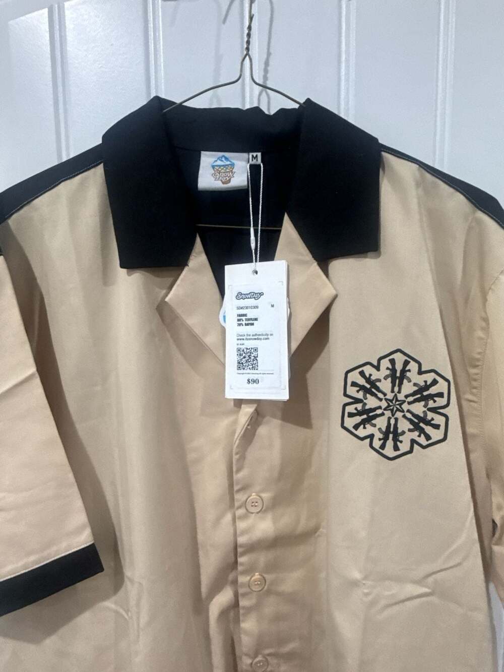 SnowDay 'Snow Fuckin' Day' Tan & Black Bowling Shirt Size M - Picture 2 of 3